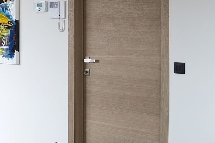 IMG_7009 lesena notranja vrata z podboji